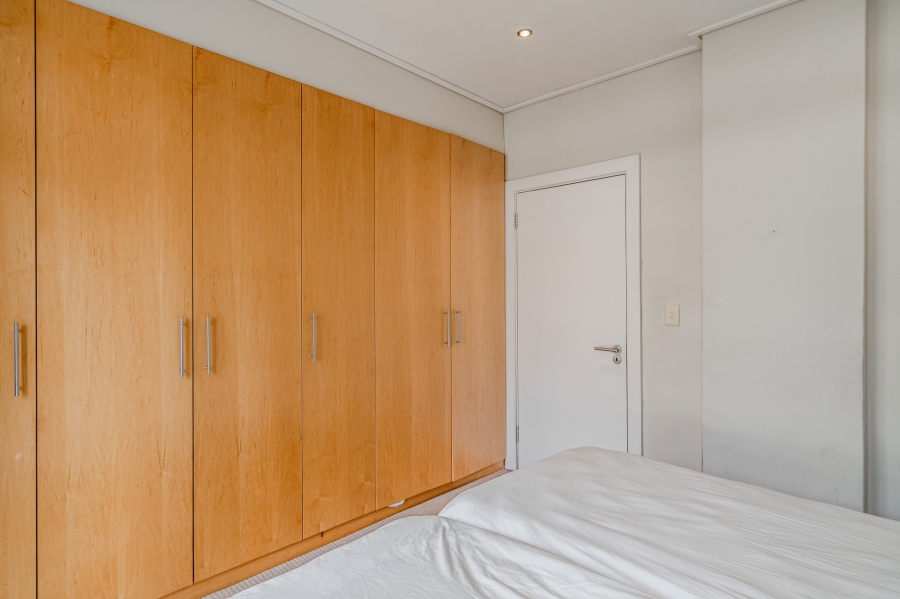 2 Bedroom Property for Sale in Sea Point Western Cape